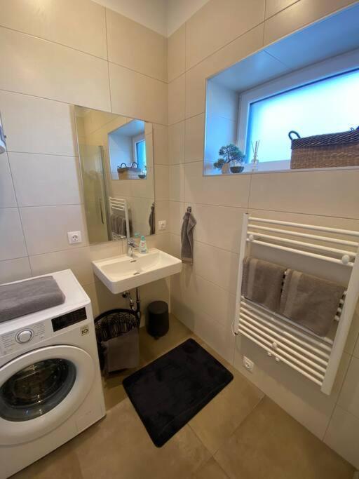 Wohnen Bahnstrasse 5 Apartment Клагенфурт Екстериор снимка